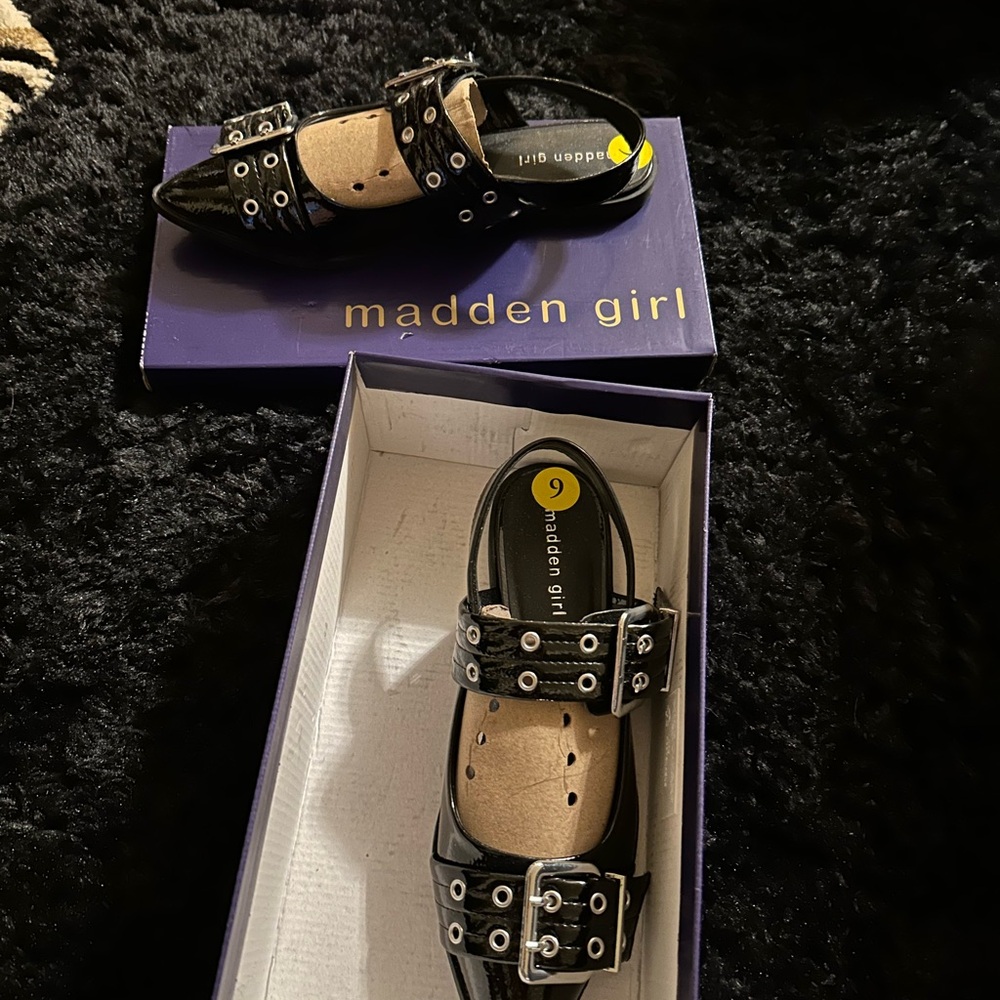 Madden Girl Black and Tan Kids Dress Shoes with Buckles